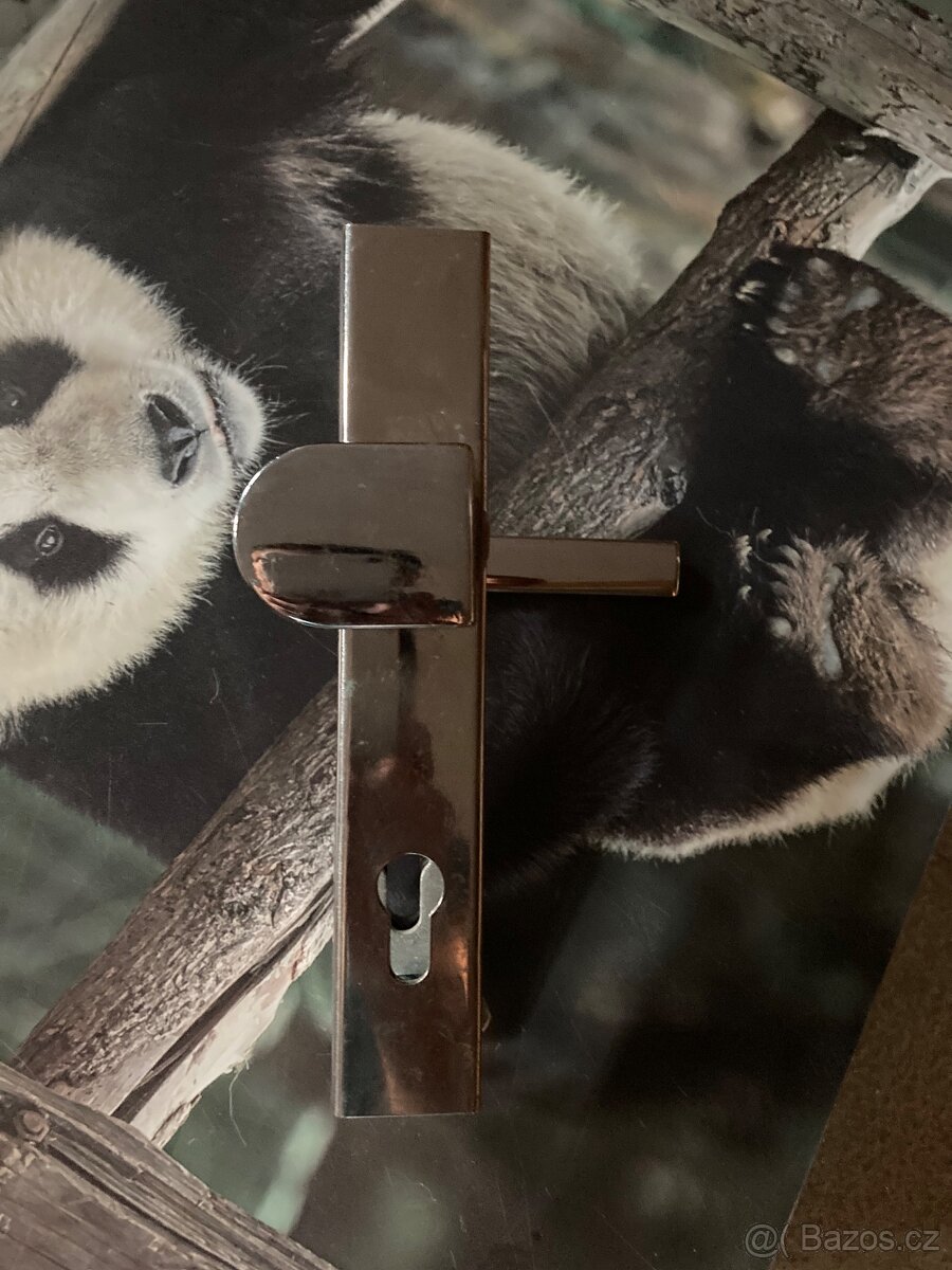 Bezpečnostní kování