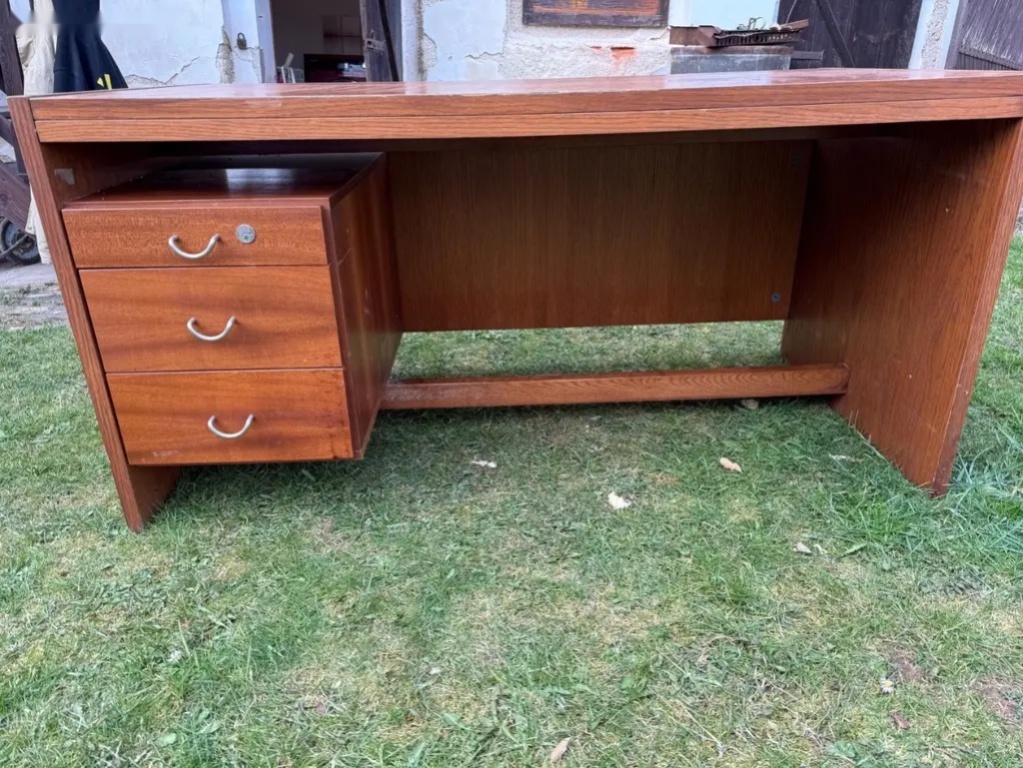 Stylový dřevěný psací stůl se šuplíky 150×75 cm