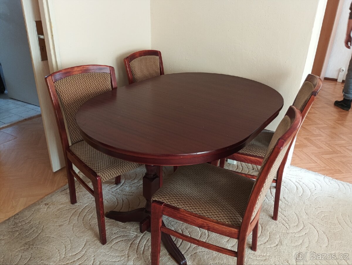 Stůl a 4 židle