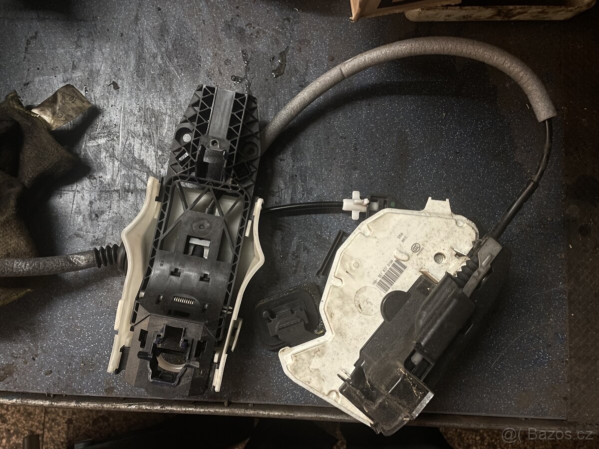 Díly dveří Škoda Octavia 3