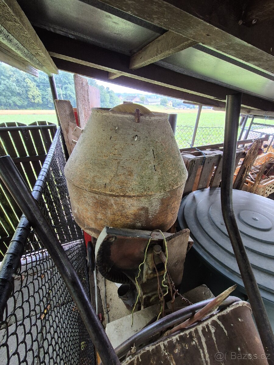 Stavební míchačka