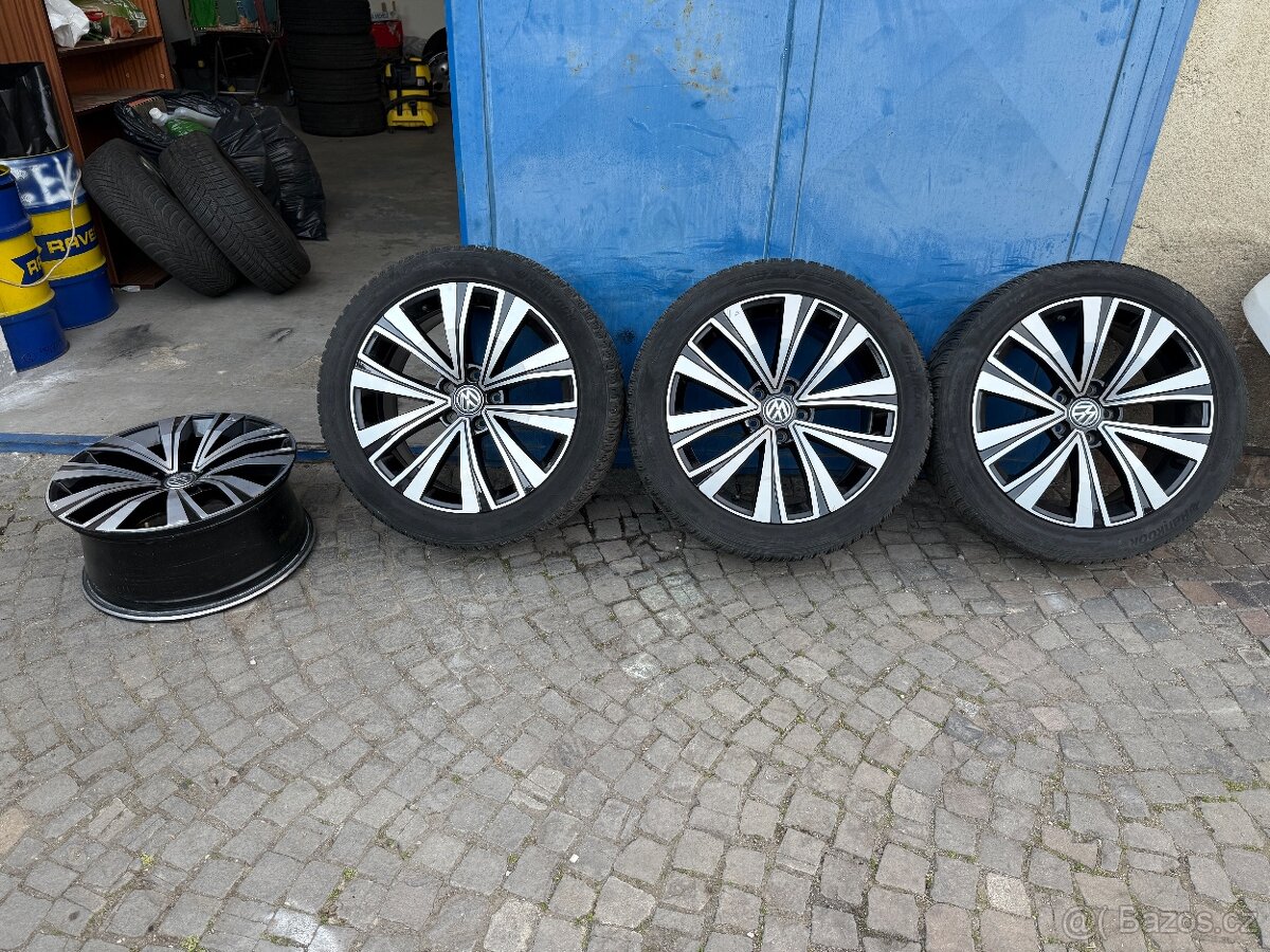 Original 18palcové alu VW, Arteon, Muskat, 245/45R18