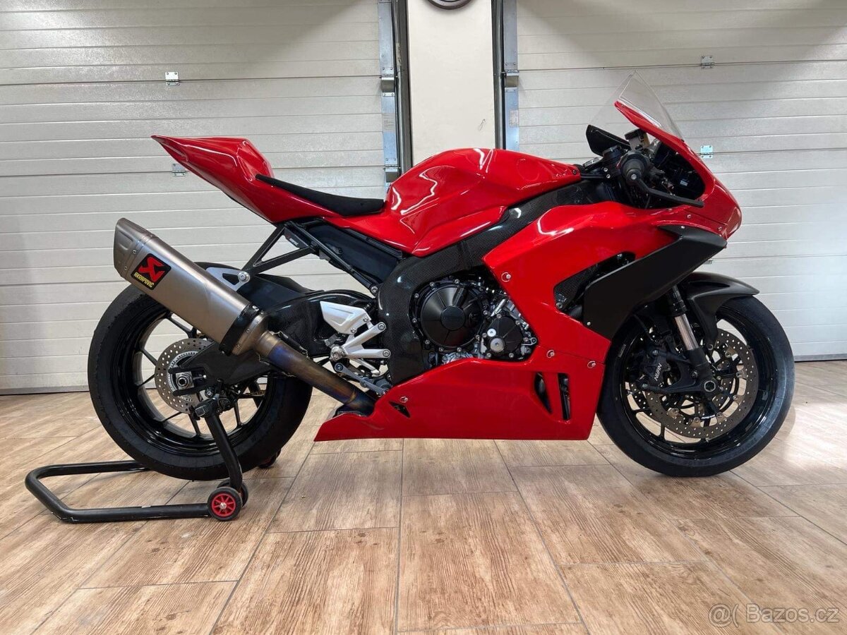 Honda CBR1000RR R SC82 okruhovka