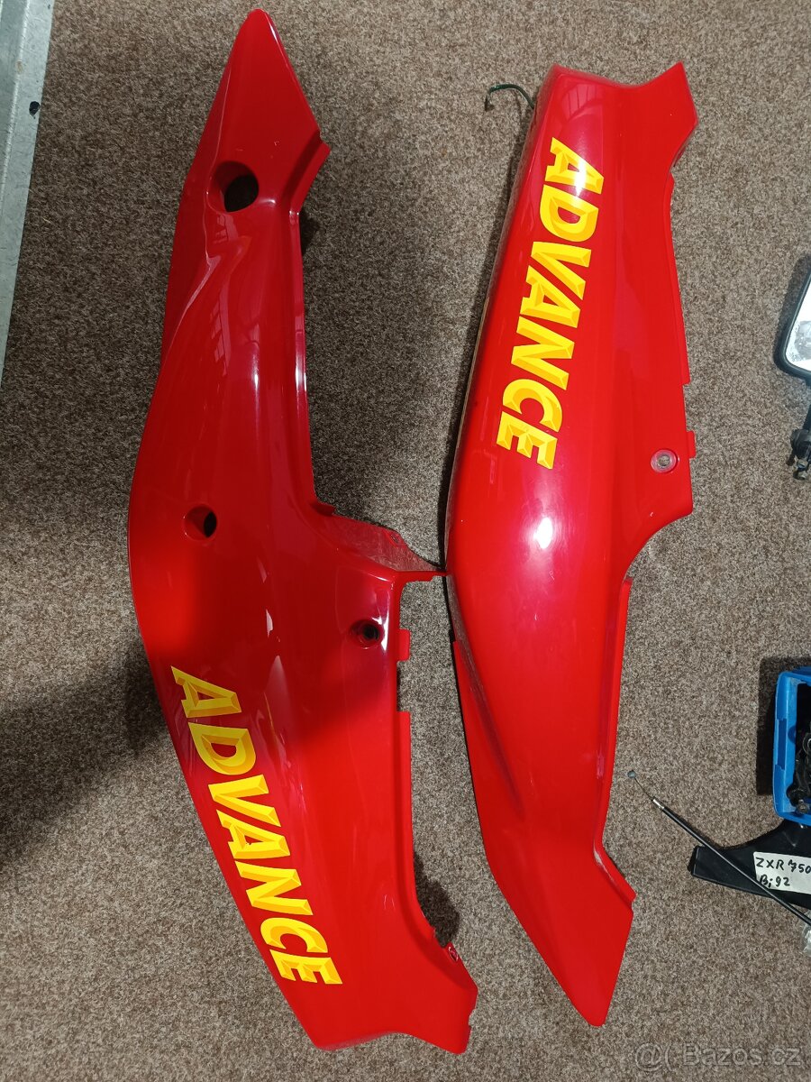 Podsedlove plasty Kawasaki ZXR750 L