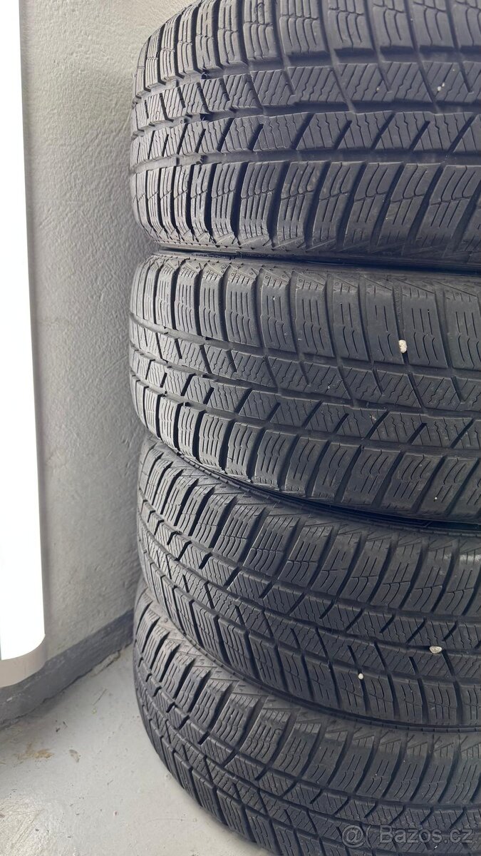 Zimní pneu Barum Polaris 185/60 R15 T XL