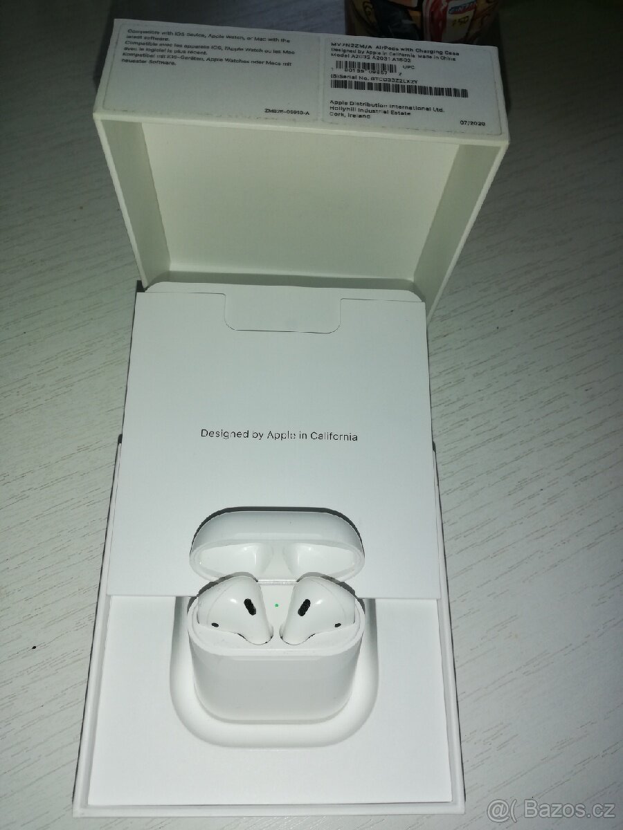 Sluchátka Apple AirPods