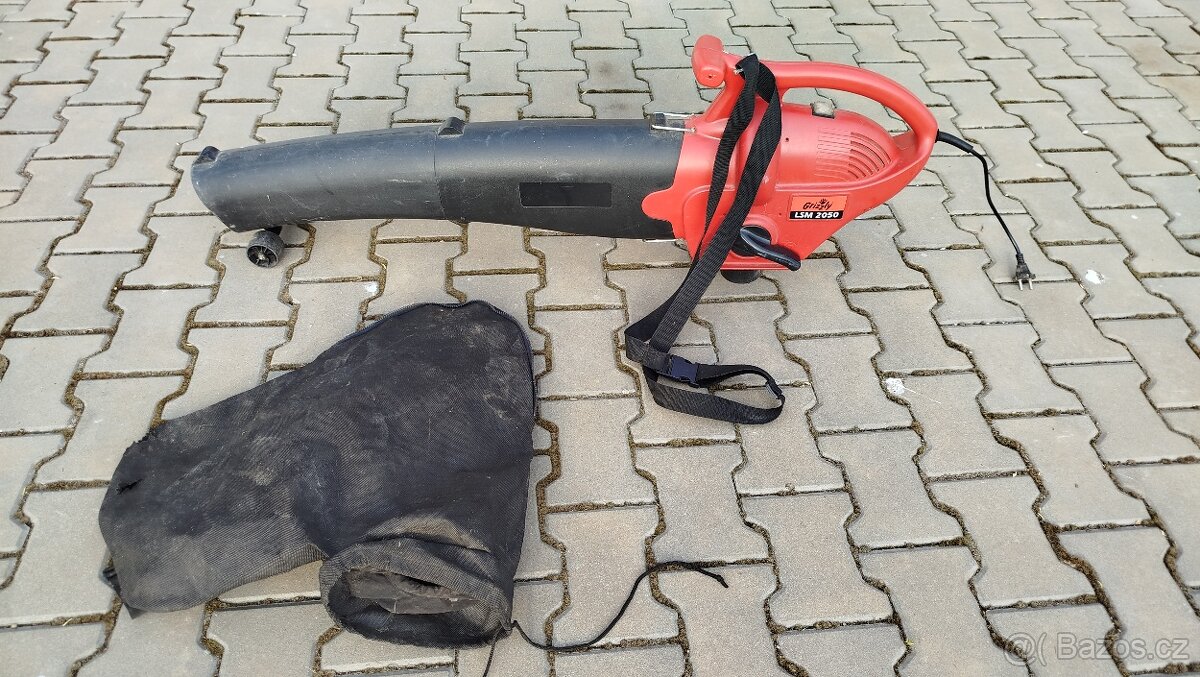 Vysavač a fukar na listí 220V