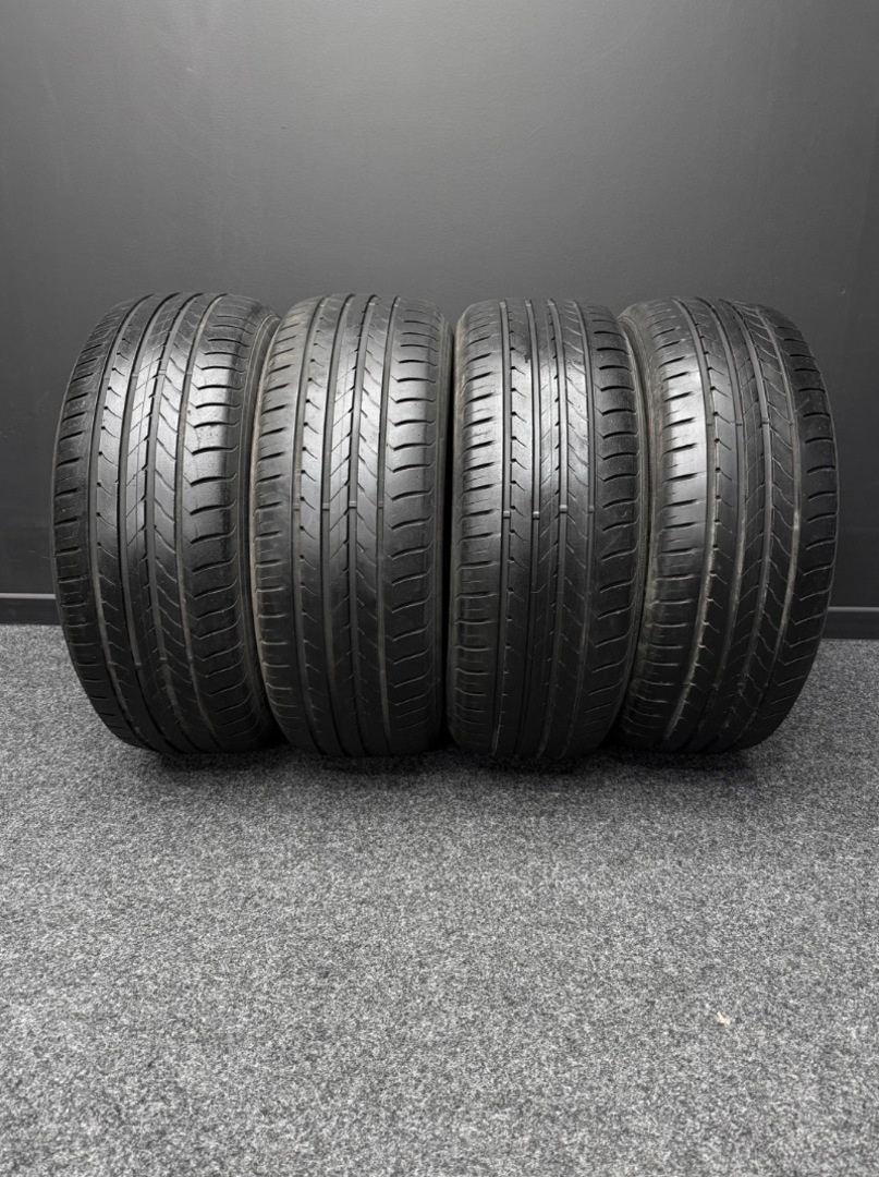 Sada pneu GoodYear 235/60/17 102V