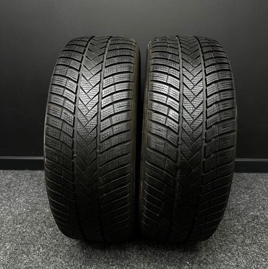 2ks pneu Vredestein 205/55/17