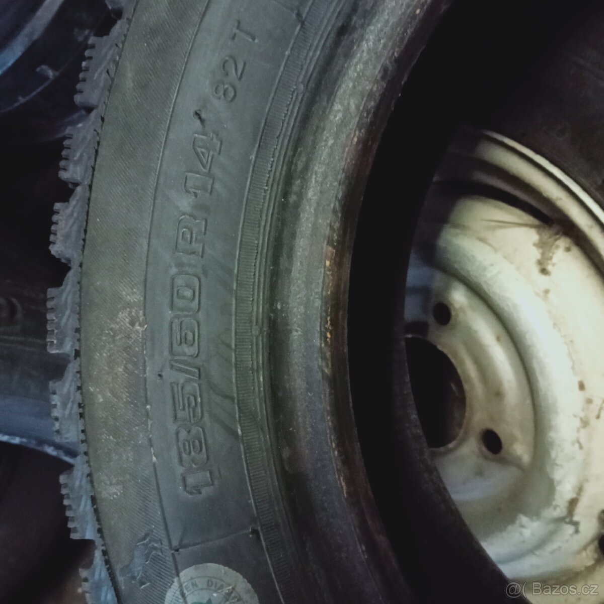 Zimní pneumatiky vraník