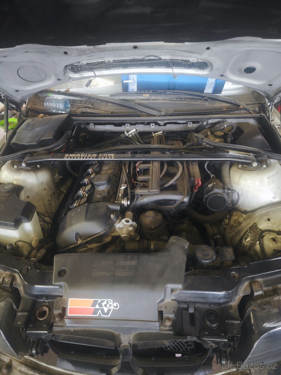 Motor BMW E46 323i m52b25tu
