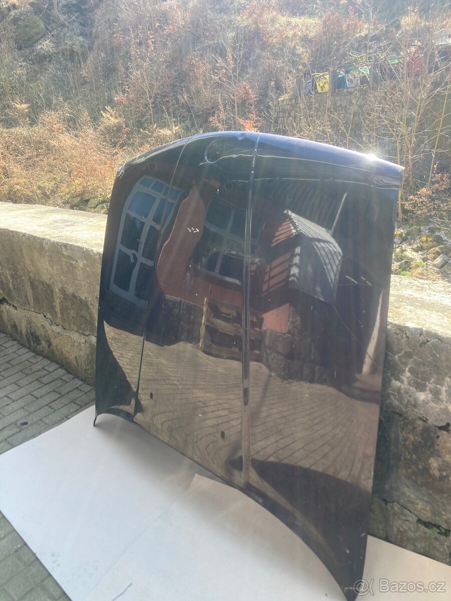 Kapota BMW E34 technoviolet