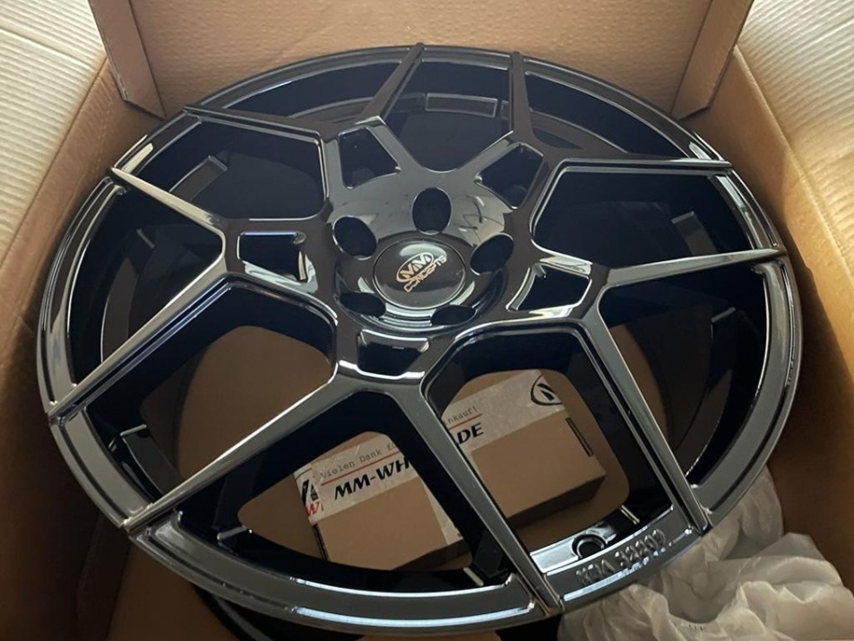 alu kola NB Performance R19 5x114,3