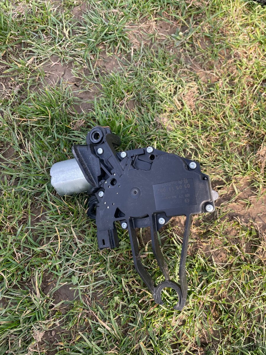 Motor zadního stěrače Citroen C4 1.6HDI 66kW