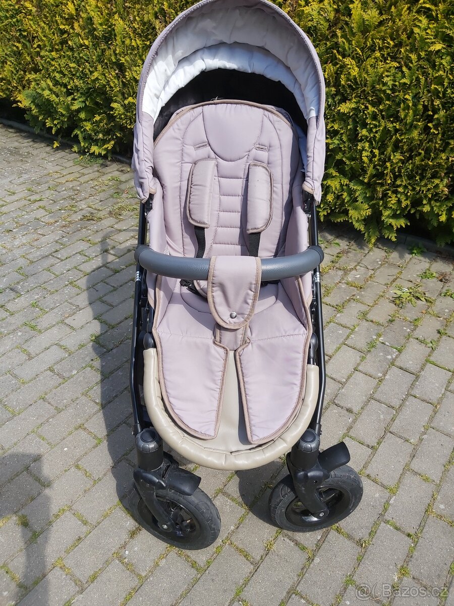 Dětský kočárek
