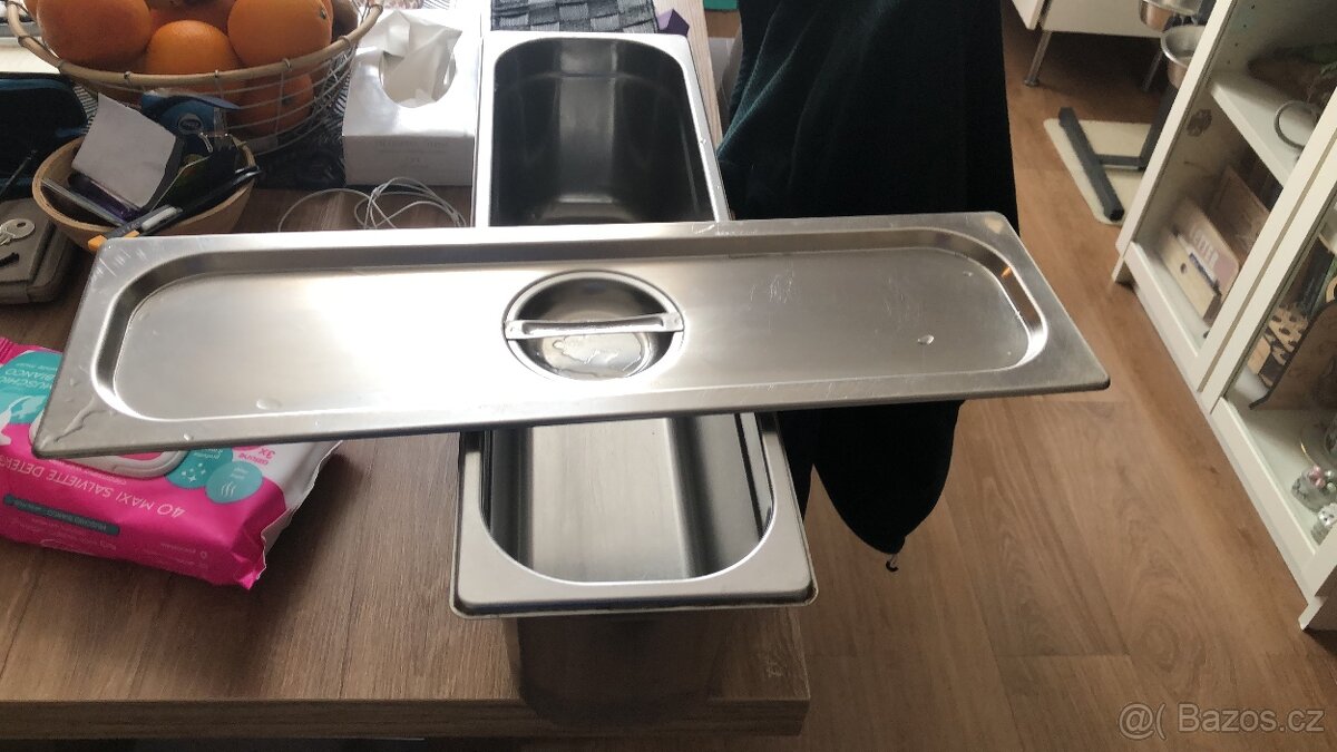 Gastro nádoby a bourací špalek