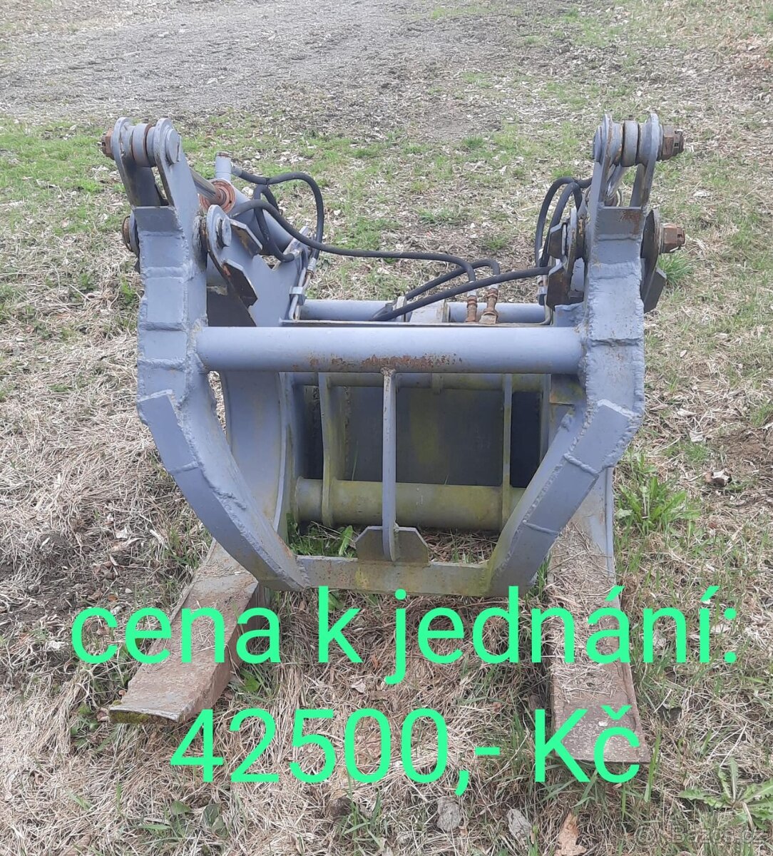 Manipulační kleště na klády