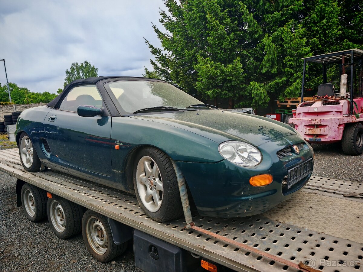 MG MGF sportovní kabriolet na ND.