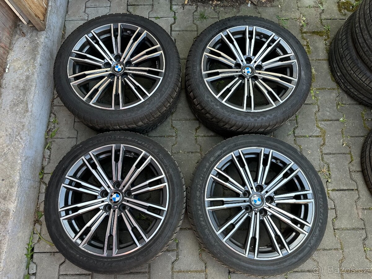BMW řada 3 M-Paket ALU kola dvojrozměr - 225/45 R18 a 255/40