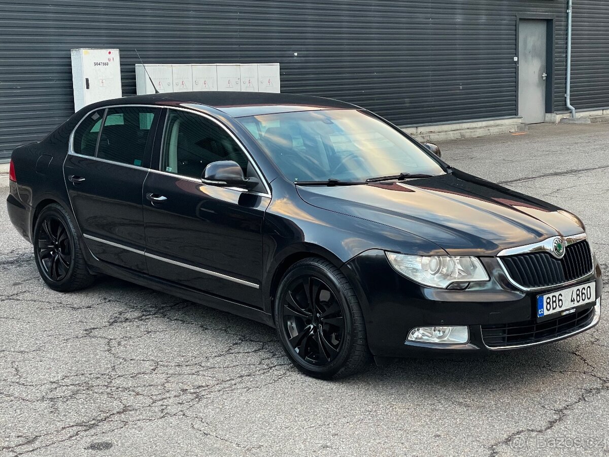 ►► ŠKODA SUPERB 2.0 TDI 103 KW • DSG • COLUMBUS ◄◄