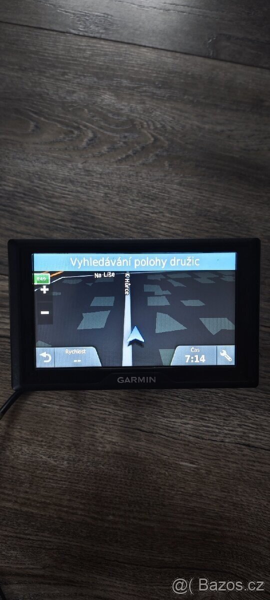 Navigace Tomtom - Garmin