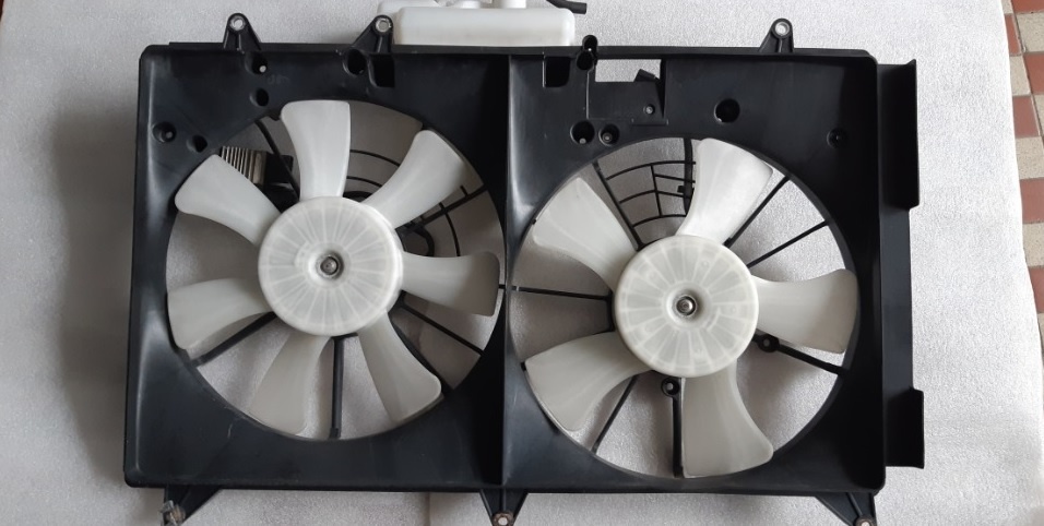 Ventilátory chladiče Mazda CX-7 -použitý díl