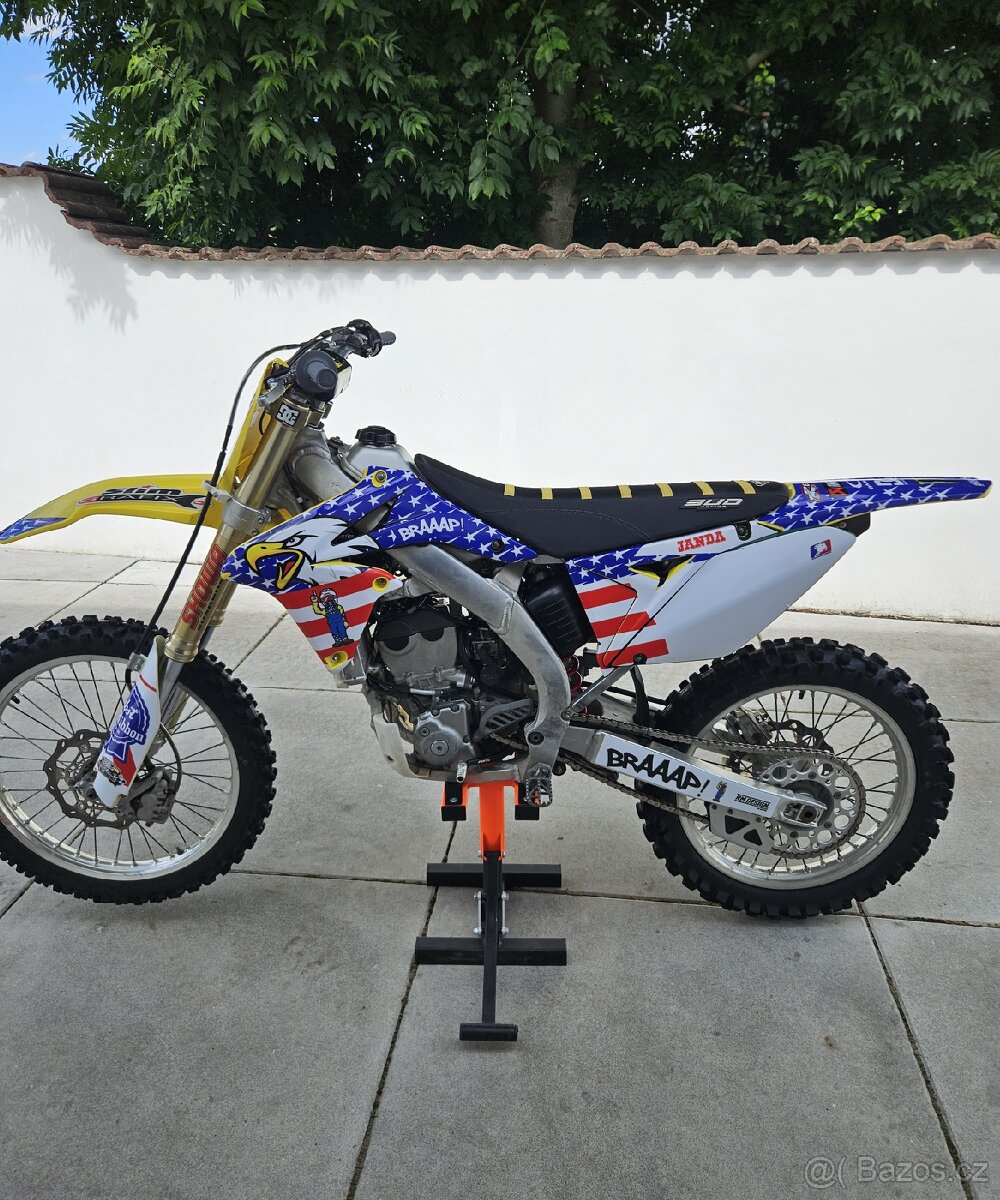 Suzuki rmz 250