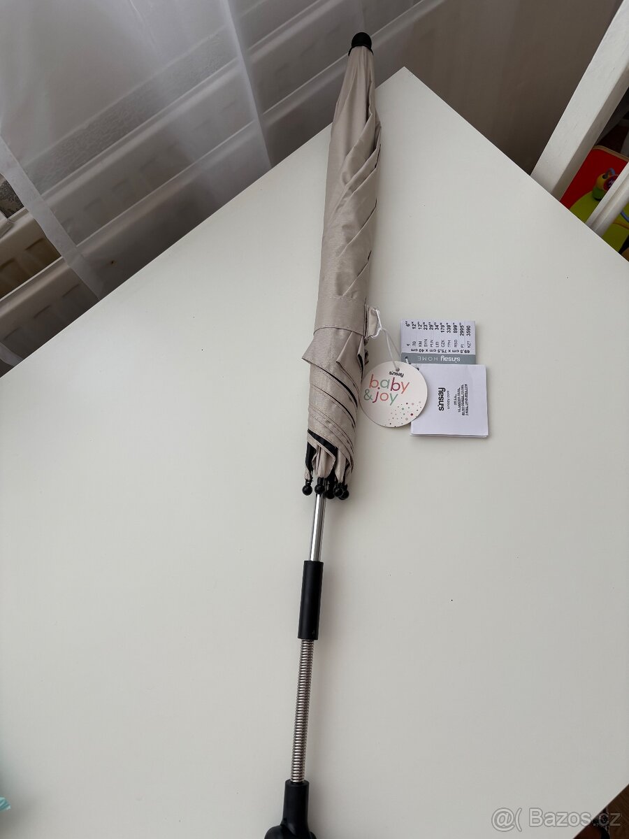 Slunečník na kočárek