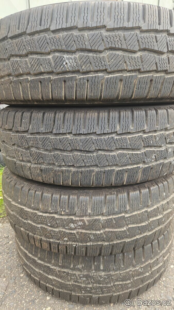 Sada zimních pneu rozměr 215/60/17c značka michelin