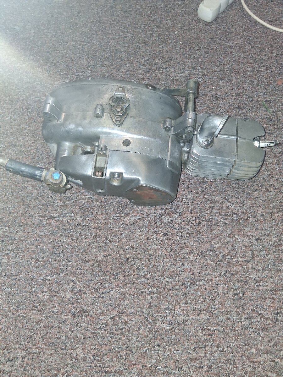 Prodám motor jawa pionyr