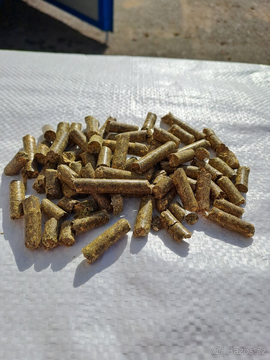 Vojtěška pelety 8mm