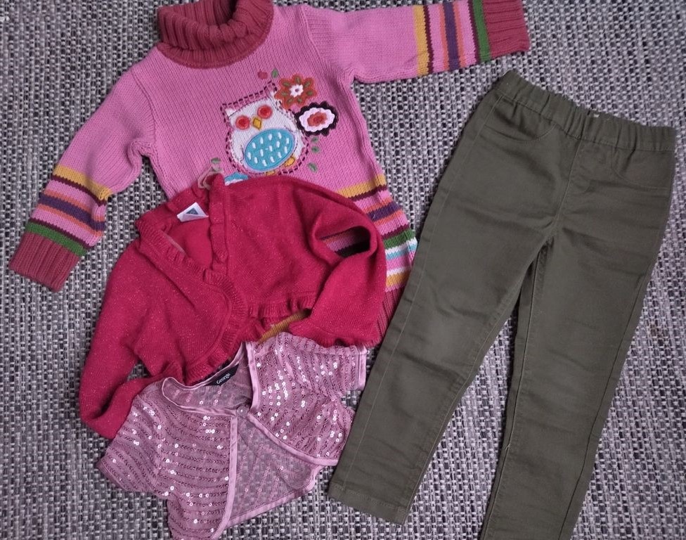 mix věcí pro holčičku 2-3 roky