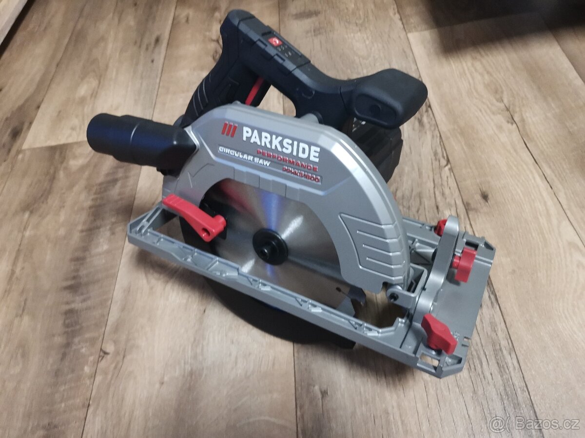 Elektrická ruční okružní pila peformance 1800W