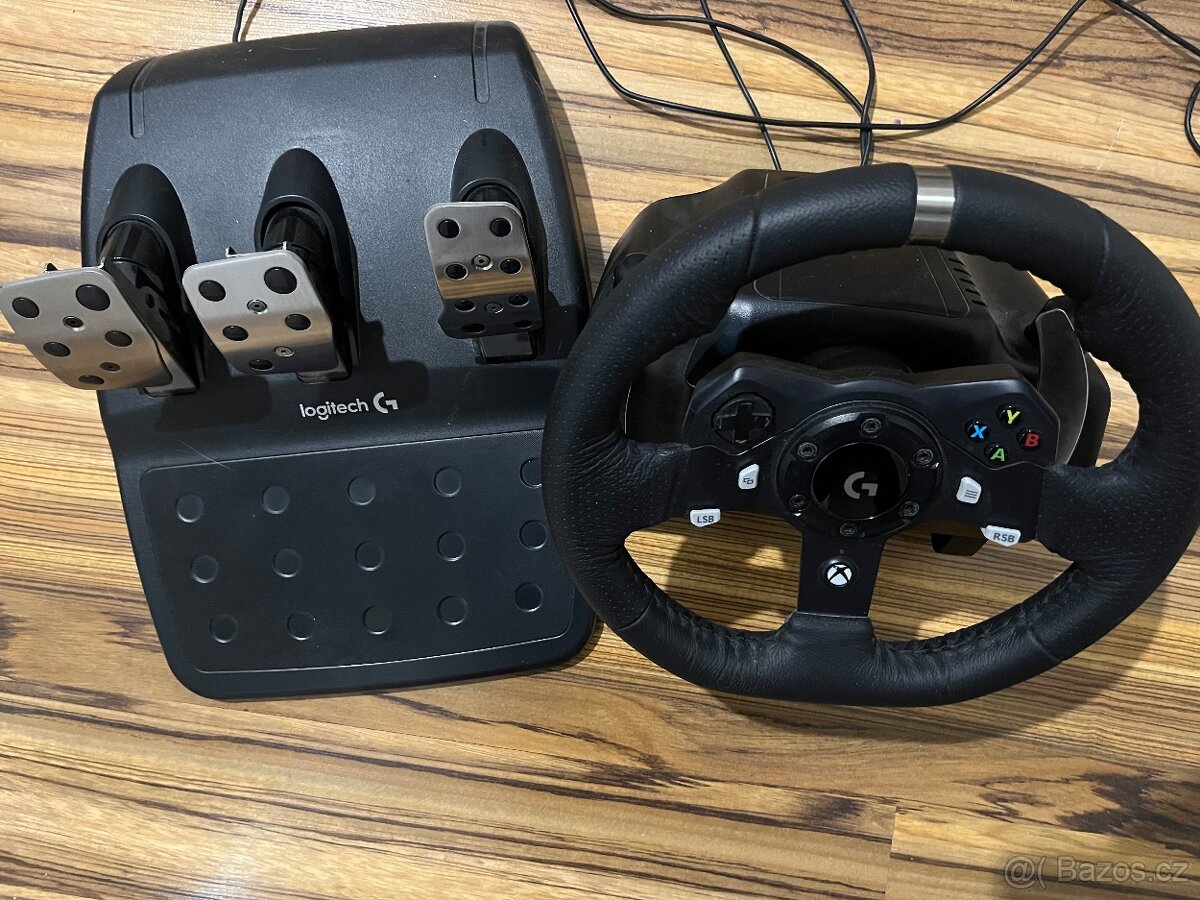 Logitech G920 volant + pedály