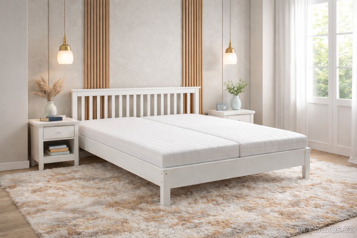 Postel z masivního dřeva s rošty NOVÁ