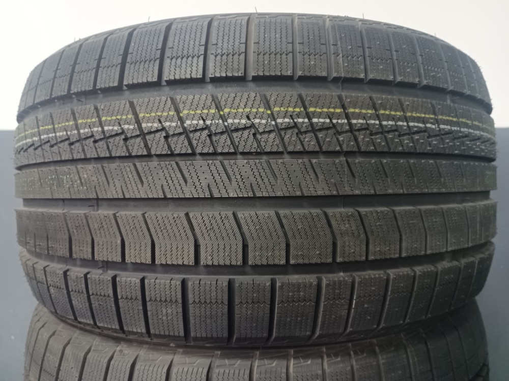315/35 R20 TRACMAX (1924)