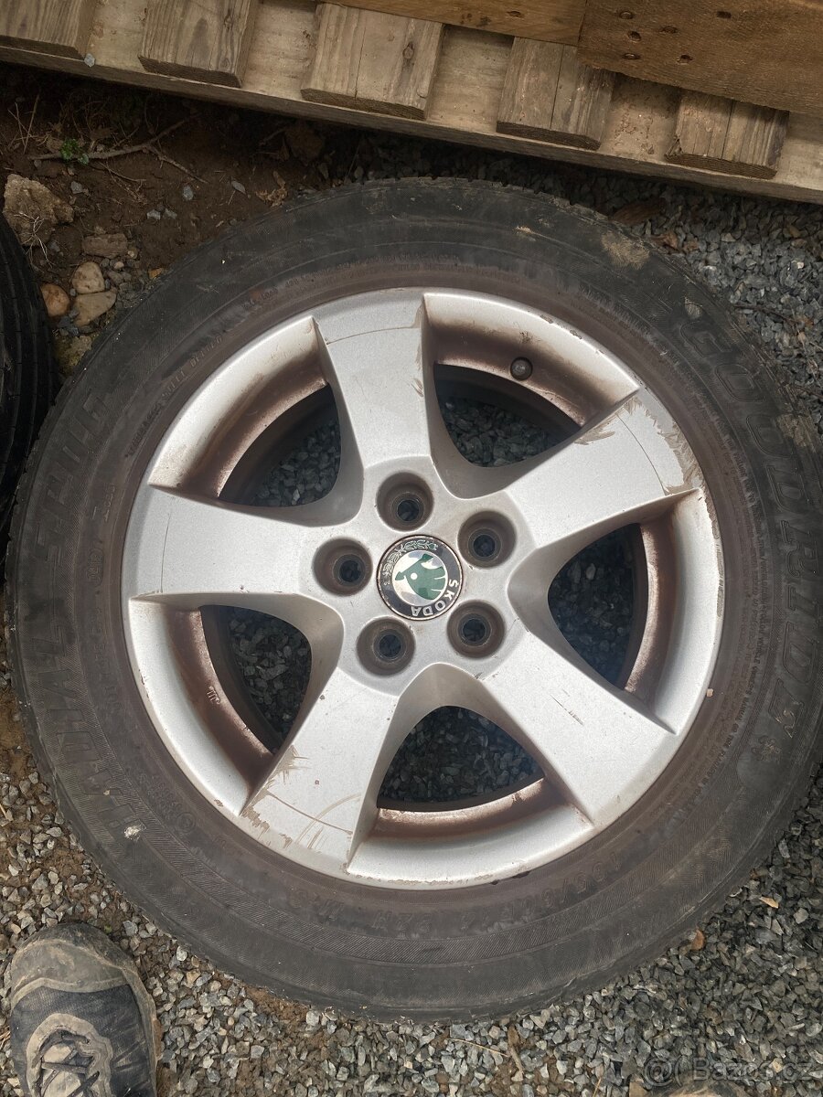 Alu kola 14” 5x100 Škoda a letní pneu 185/60/R14