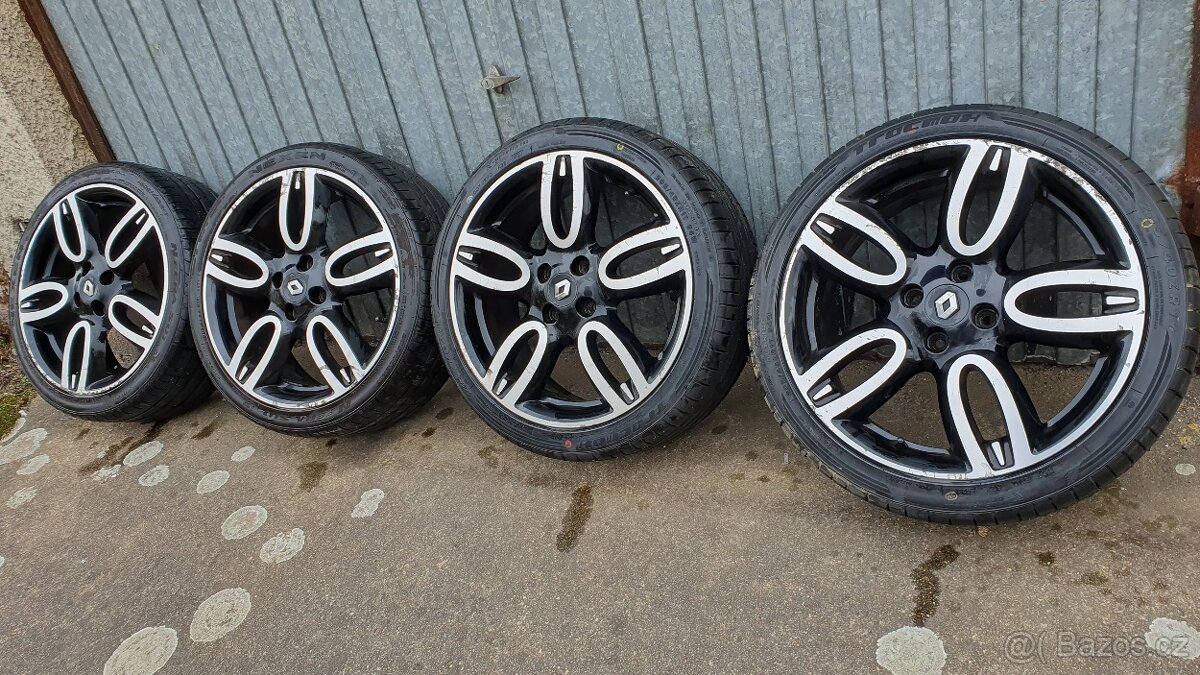 Renault sport 17"