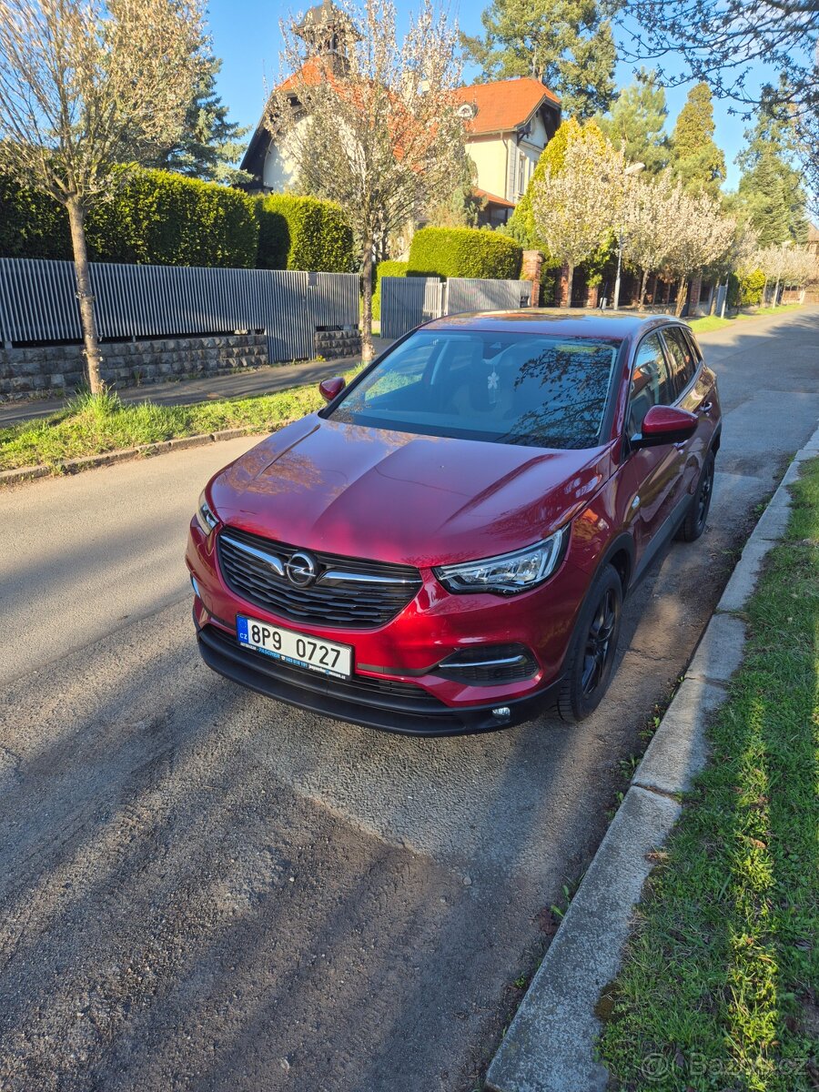 Opel Grandland x najeto jen 31000km