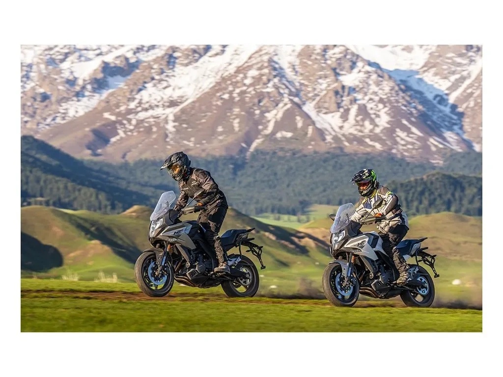 Motocykl CFMOTO 700MT Premium