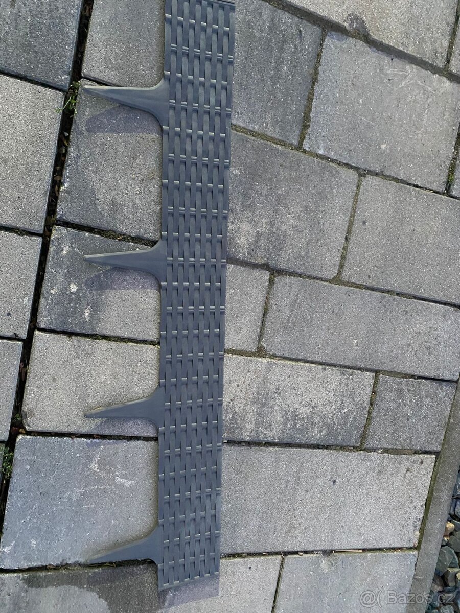 Zahradní travní lem Prosperplast šedý 3,9 m