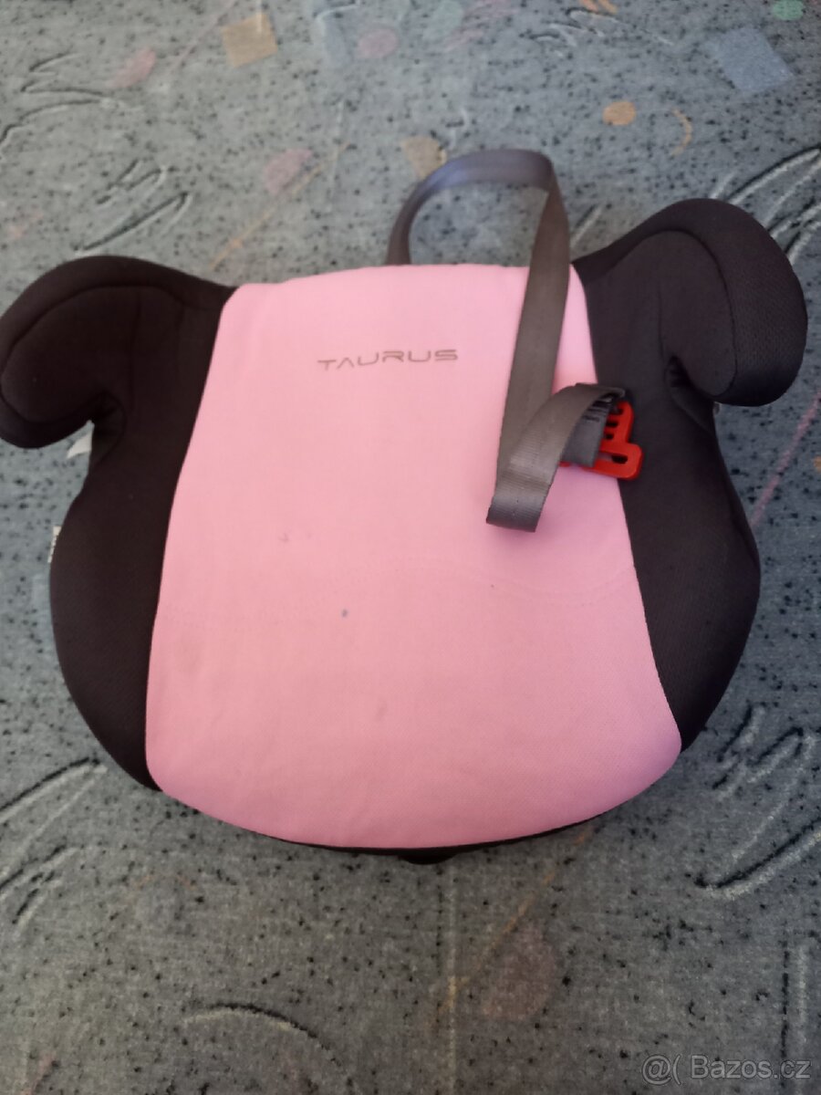 Podsedák do auta pro dítě 15-36 kg