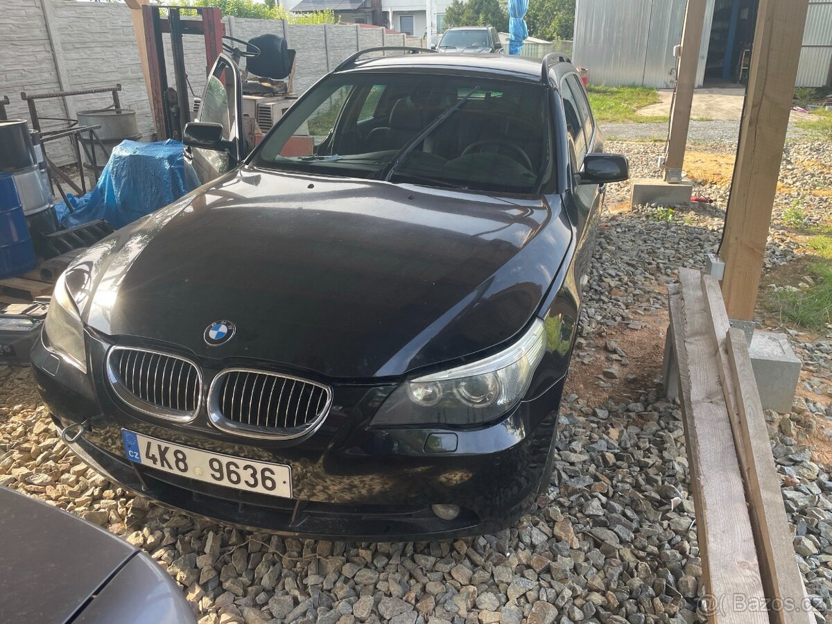 BMW e61 525d na díly