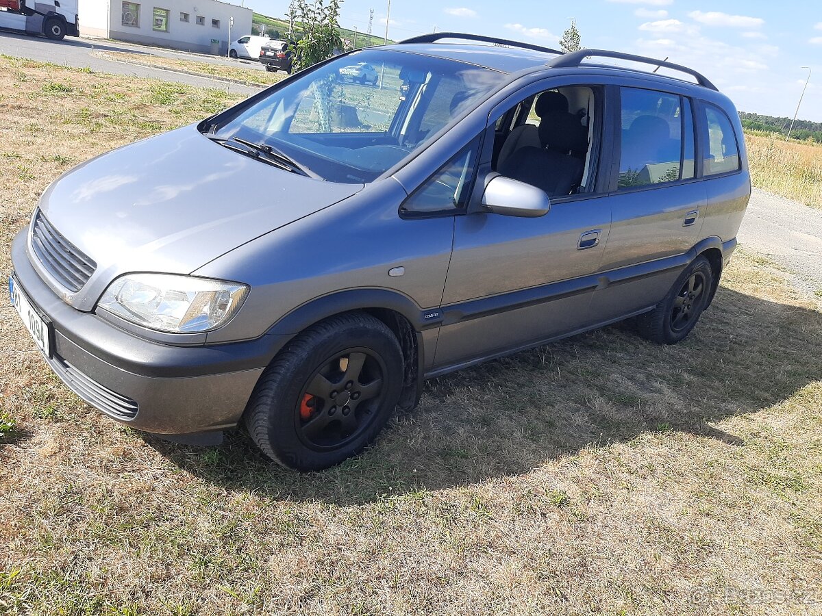 Opel Zafira 1.6 i Klima Alu Model 2006 7 míst Nová Stk
