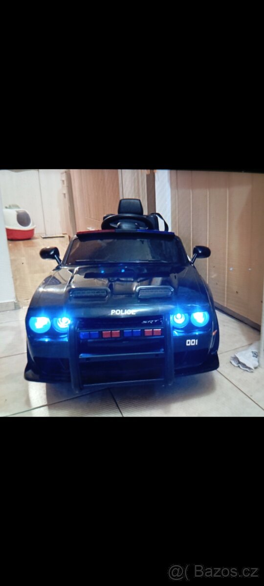 Dětské policejní auto Dodge