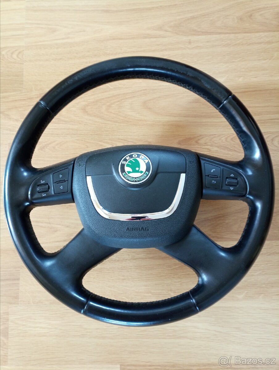 Multifunkční volant