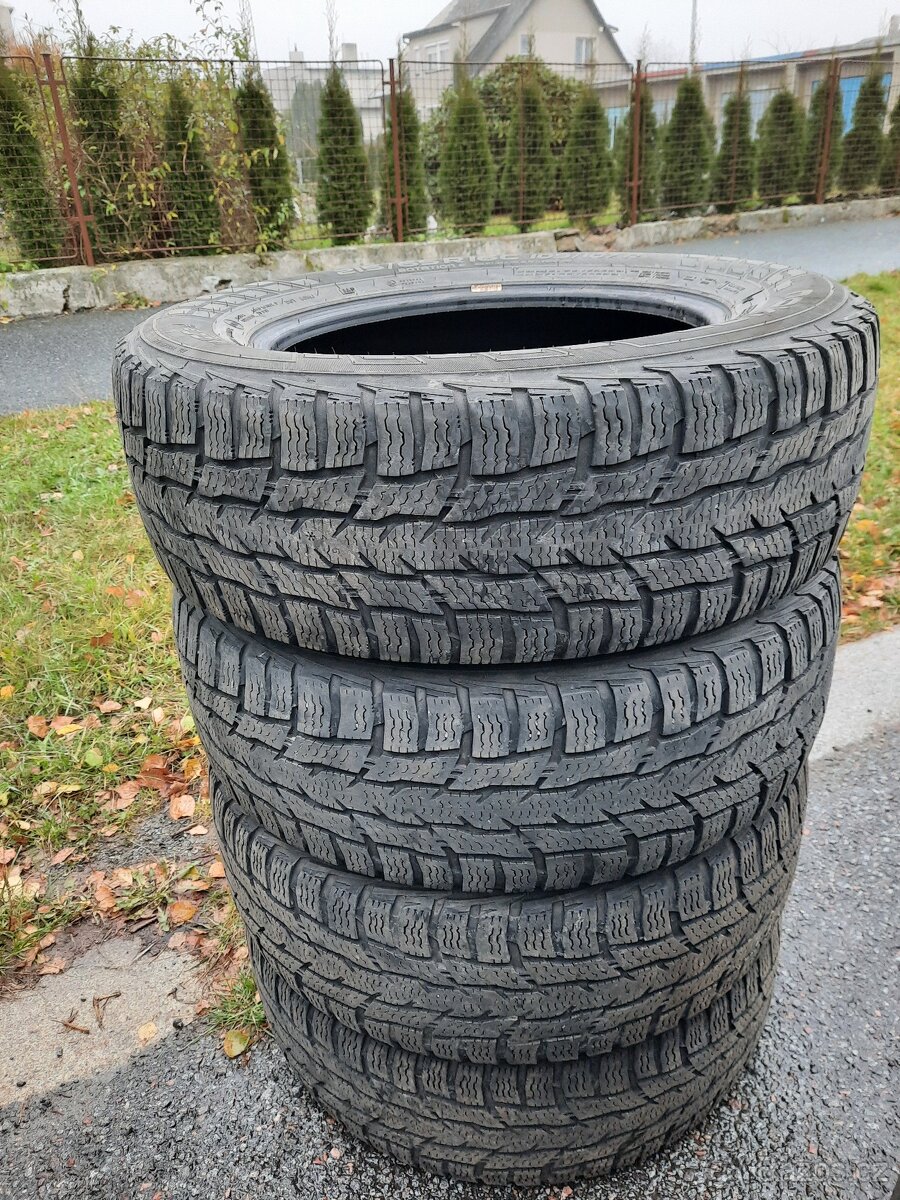 Zimn/letní pneu Nokian WRC3 215/65R16C 109/107R