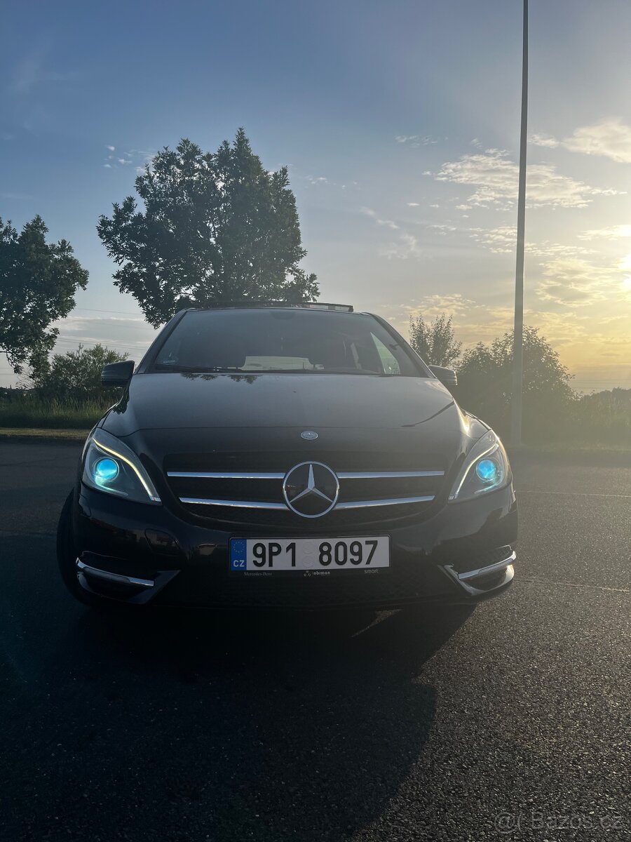 Mercedes B180