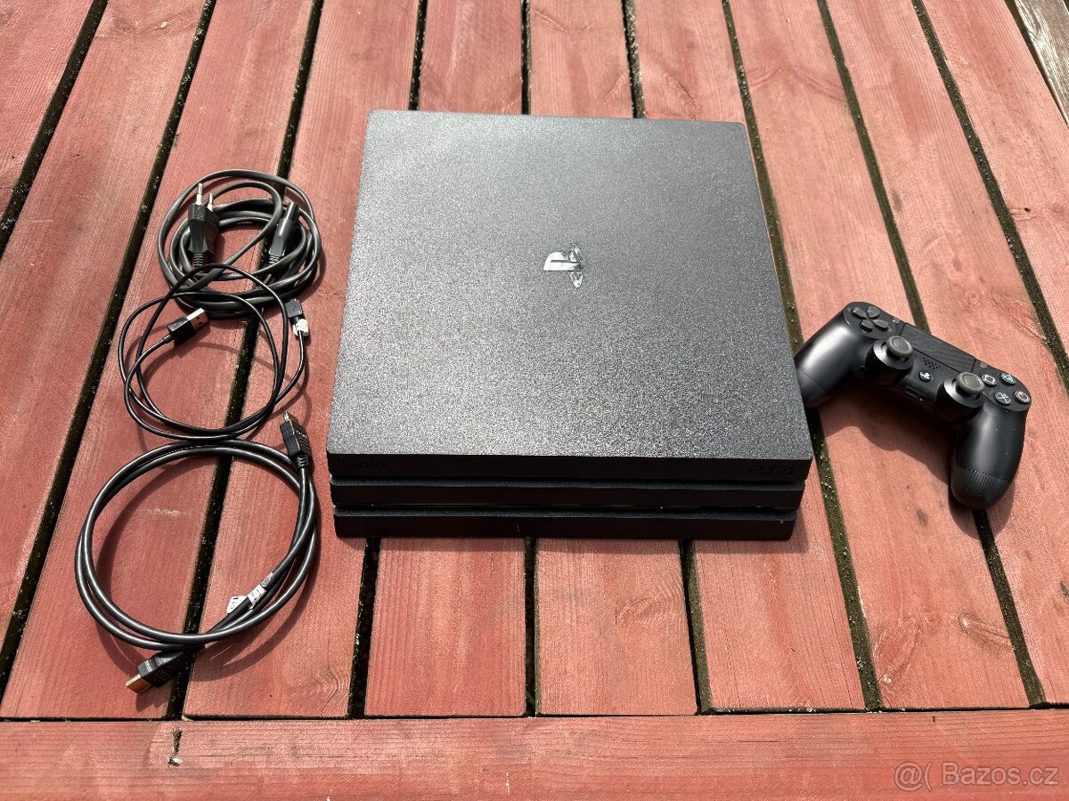 PLAYSTATION 4 Pro 1 TB CUH -7216B