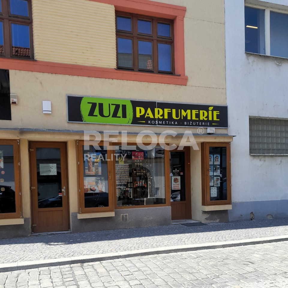 Pronájem obchodních prostor, 75m2, Slaný, Soukenická, výloha